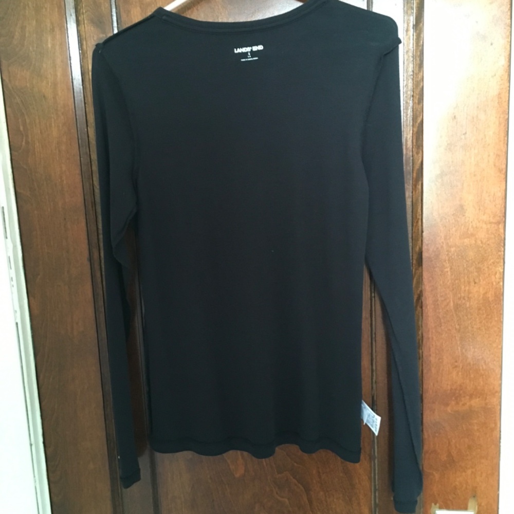 Lands End scoop neck long sleeved top.